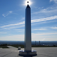 Obelisk (USA, CA)
