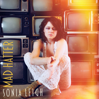 Leigh, Sonia