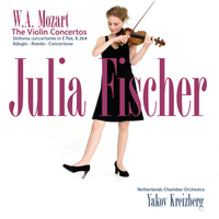Fischer, Julia